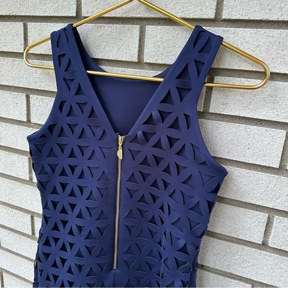 Lilly Pulitzer Mango Laser Cut Navy Blue Shift Dress Scuba Ponte - Picture 7 of 12